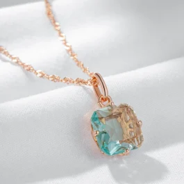 Colar Feminino com Pedra Verde e Banho de Ouro Rosé 585